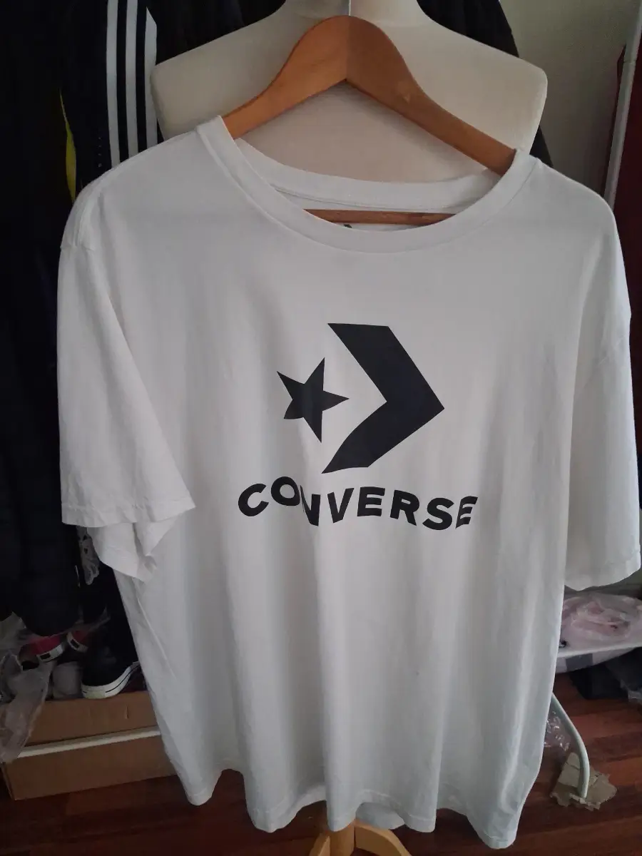 mens white graphic print CONVERSE t shirt uk size XXL . Very good condition