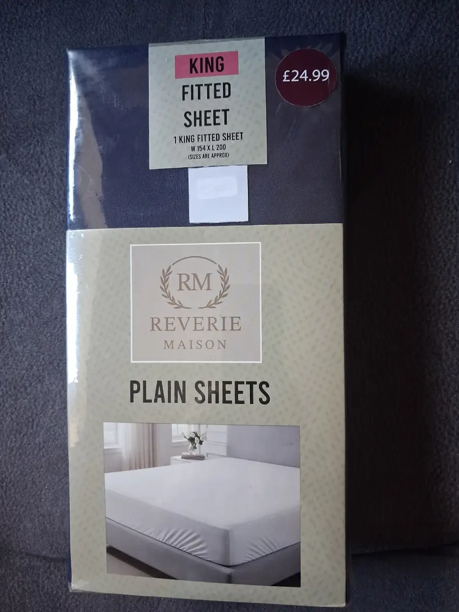 NEW SEALED kingsize navy blue fitted bed sheet by reverie maison.