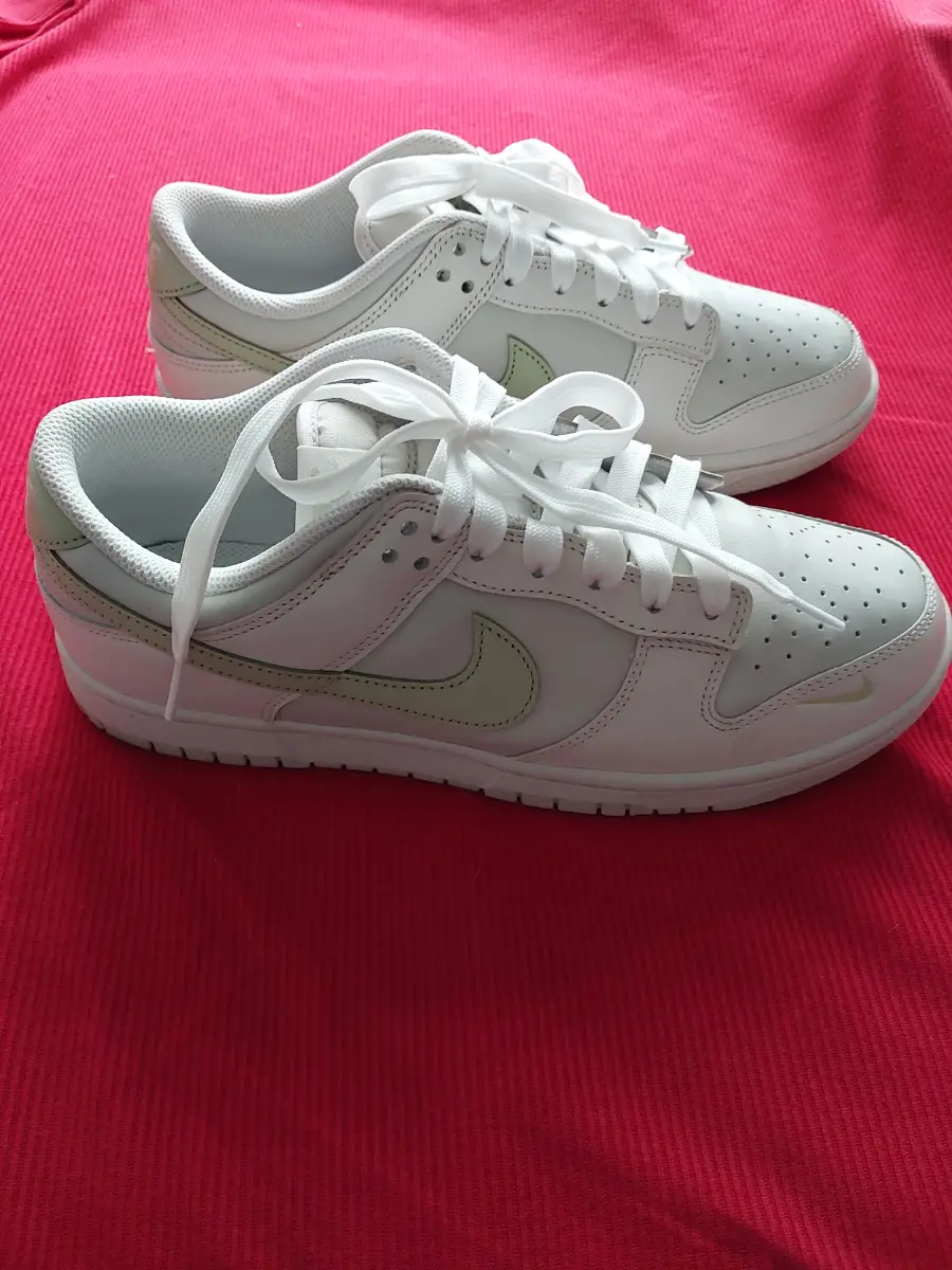 Nike dunk low. Olive /Phantom. Leather. Size 6