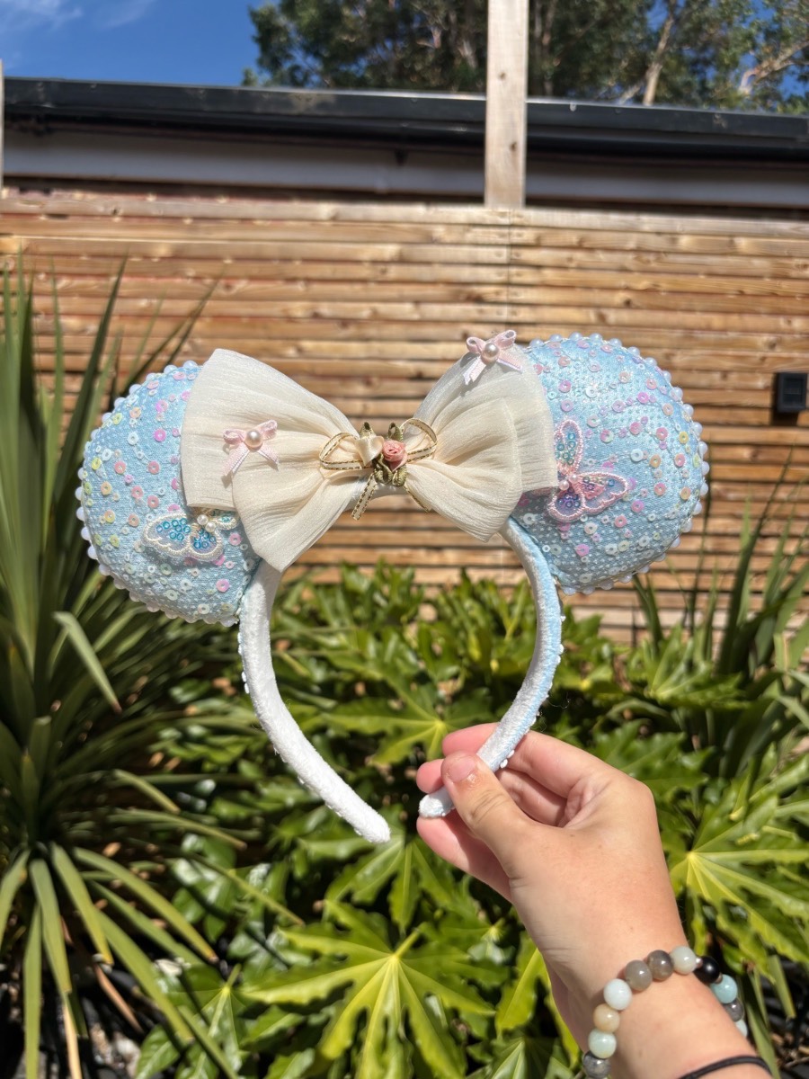 Blue floral headband