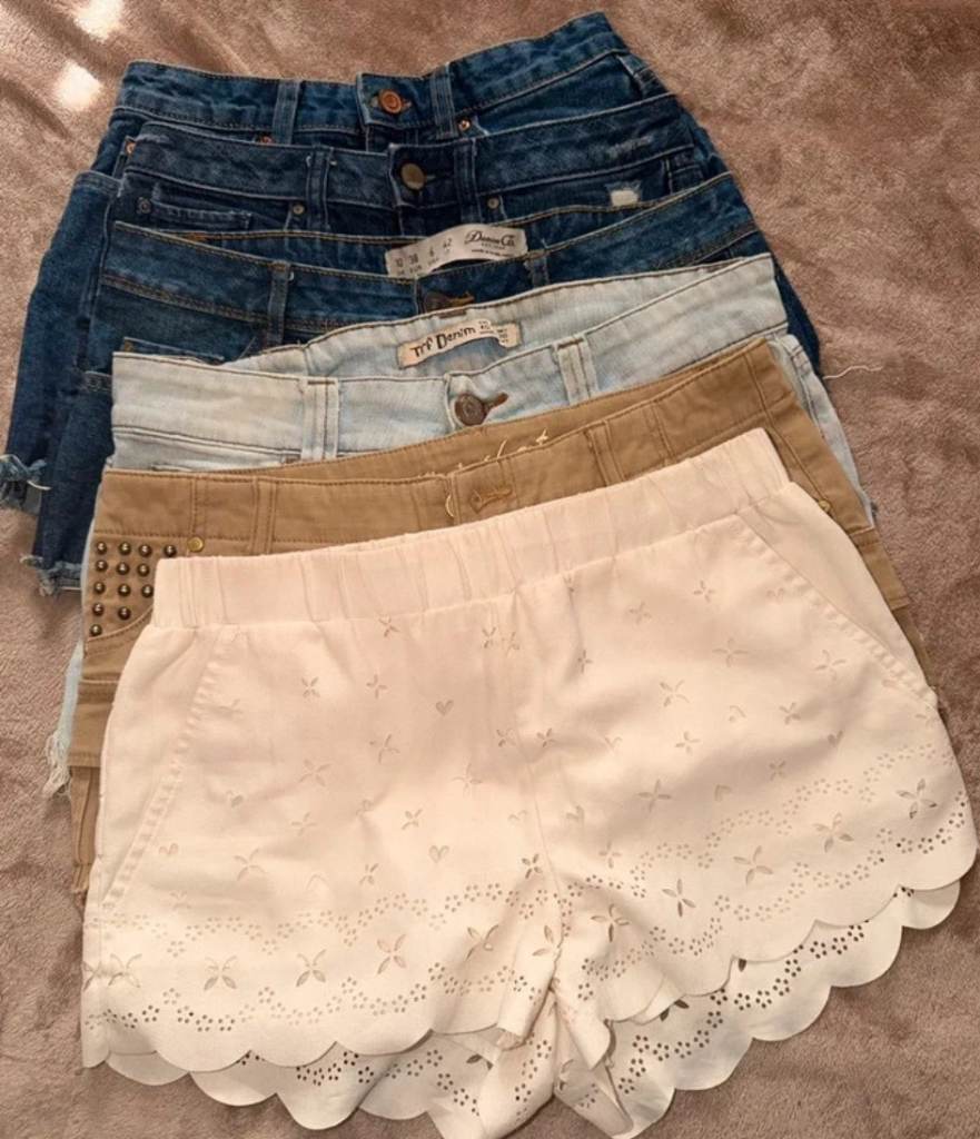 Summer bundle of 6 Pair of shorts size 6-12/ GAP and other brands