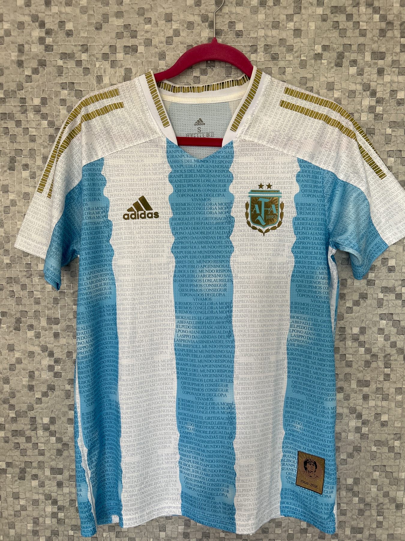Nike T-shirt size Small