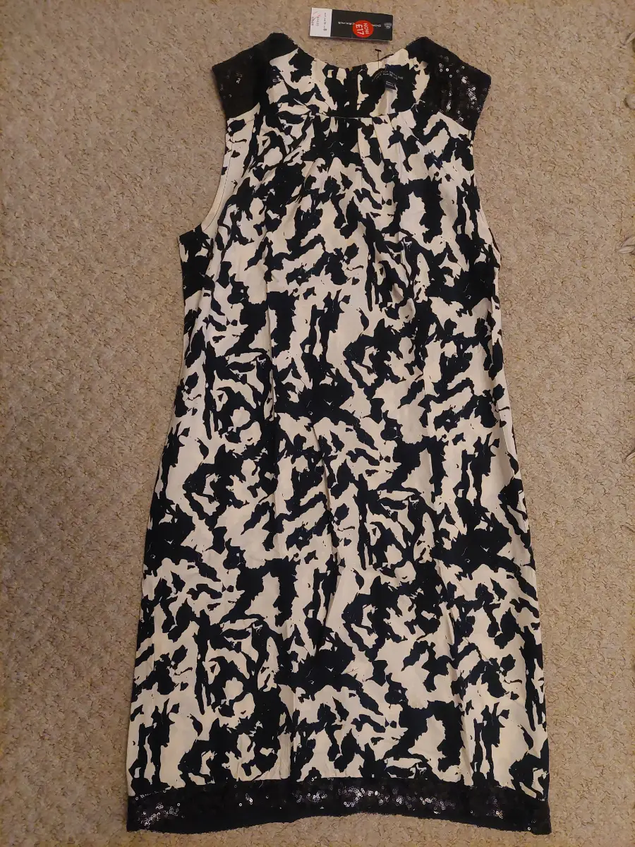 Dorothy Perkins black & white tunic top Size 8