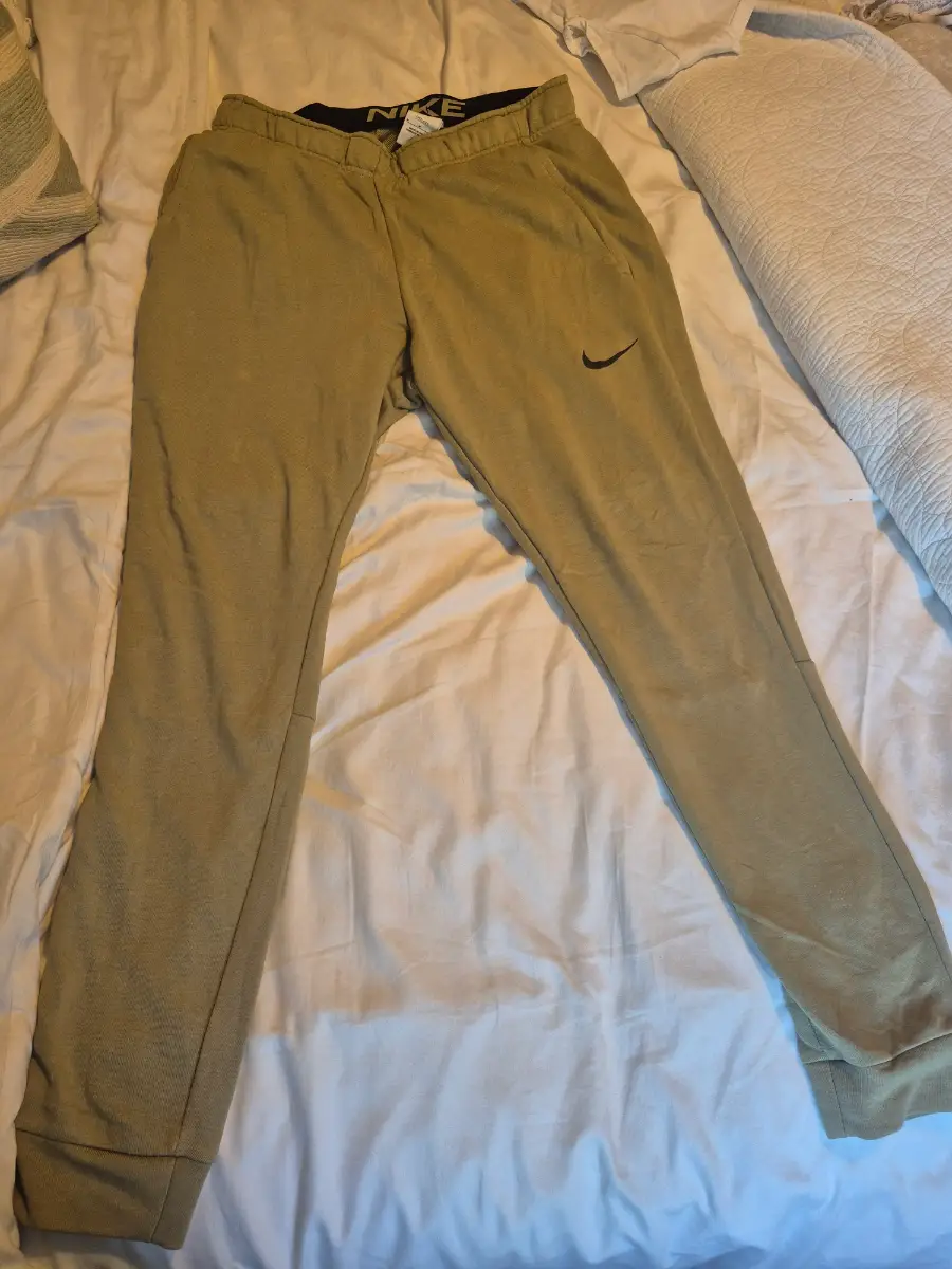 Nike dri-fut jogging bottoms Medium