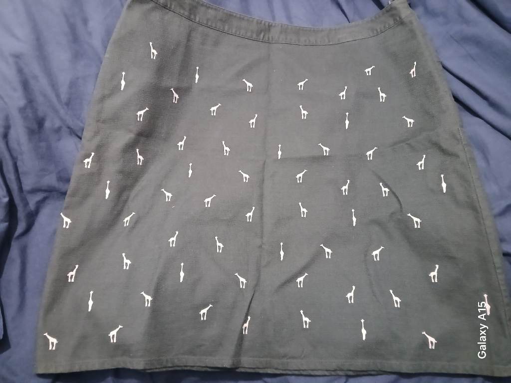 Laura Ashley Grey Giraffe embroidered skirt 20