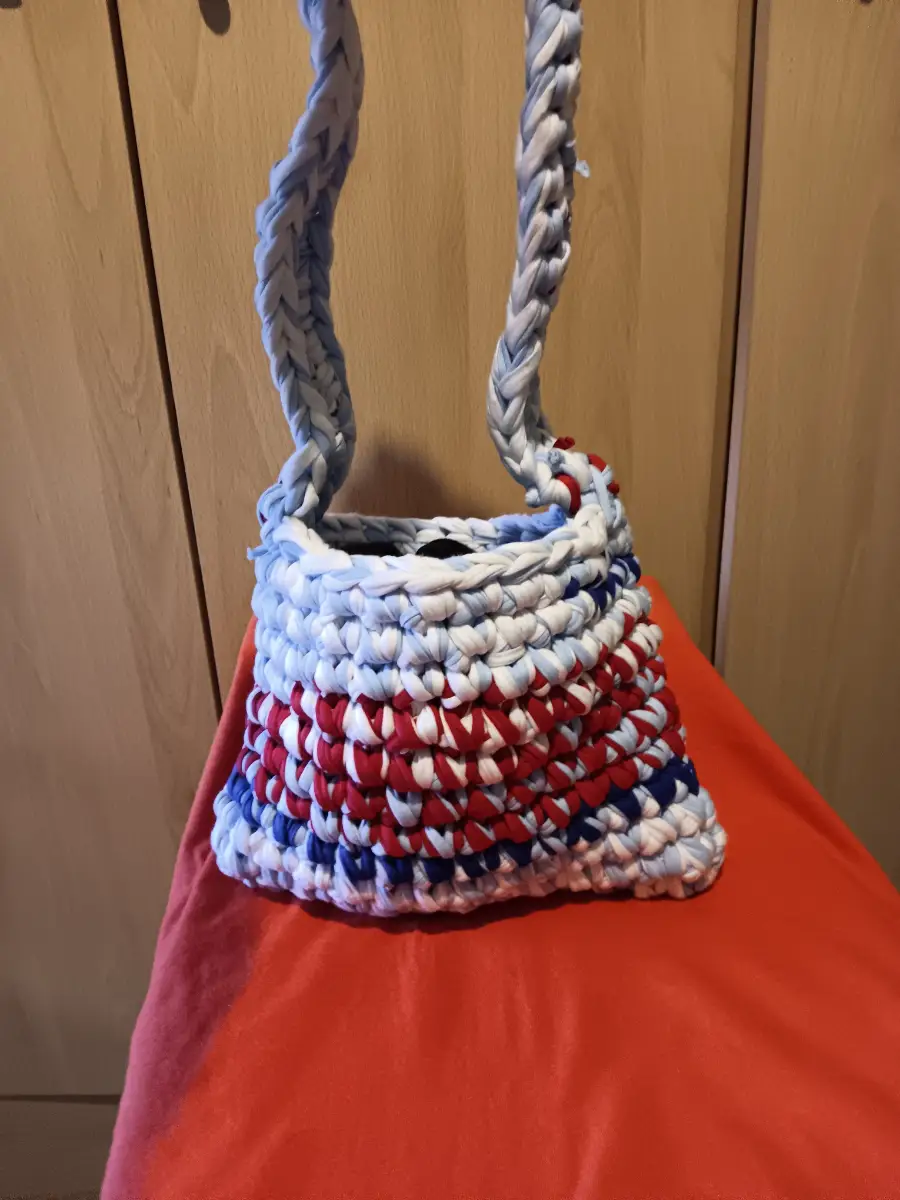 Handmade wool shoulder bag red white blue