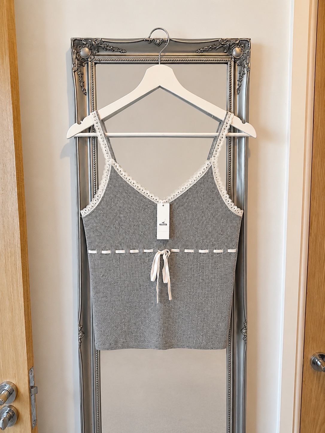 Hollister grey knit vest cami white trim lace bow XL size UK 16