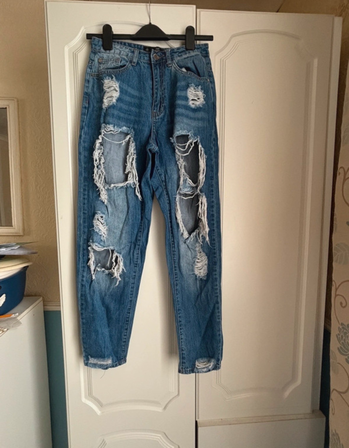 Misguided blue ripped distressed looks jeans size 8