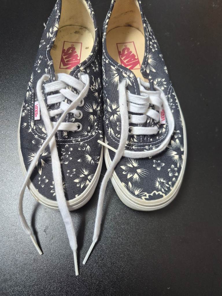 Vans size 5.5