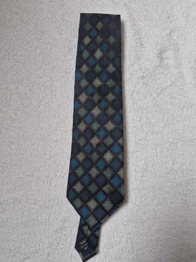 Pure silk tie