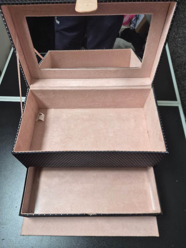 Boots no7 make up box