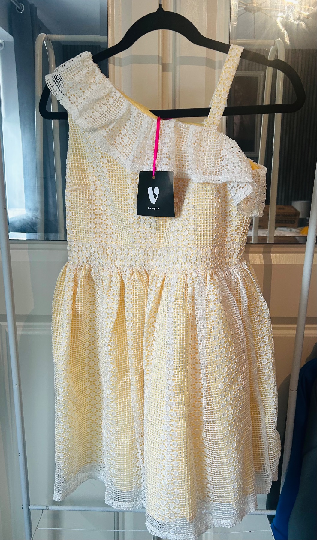 Brand new girls yellow summer dress with white lace, age 12 years