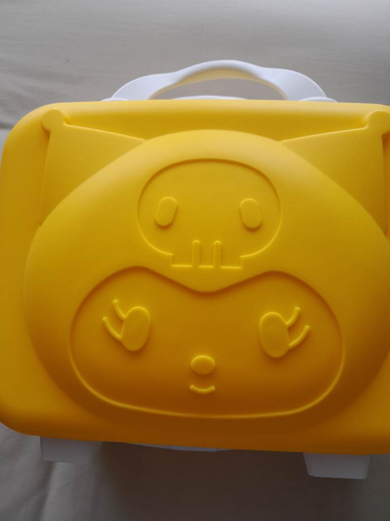 Childrens hard shell suitcase