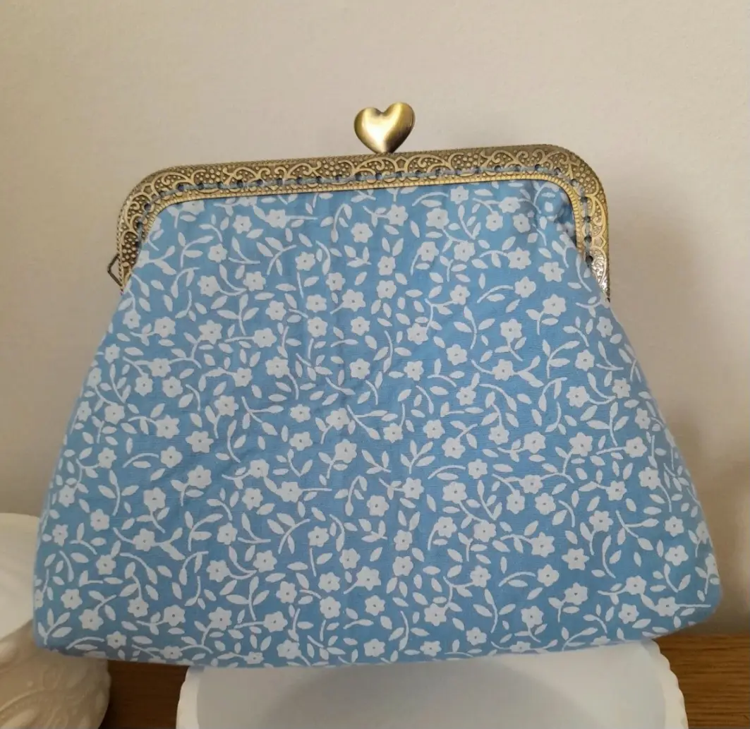 Handmade large vintage style purse with heart shaped clasp