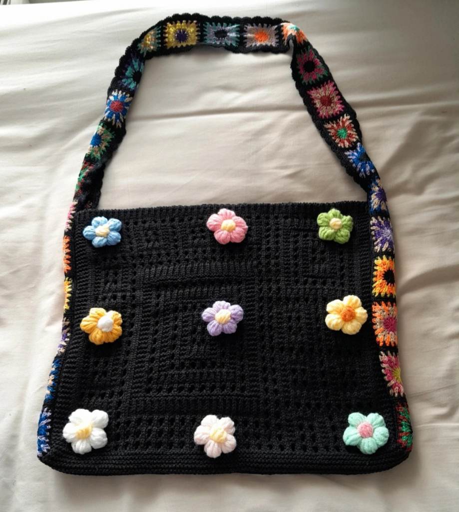 Boho style wide knit shoulder bag