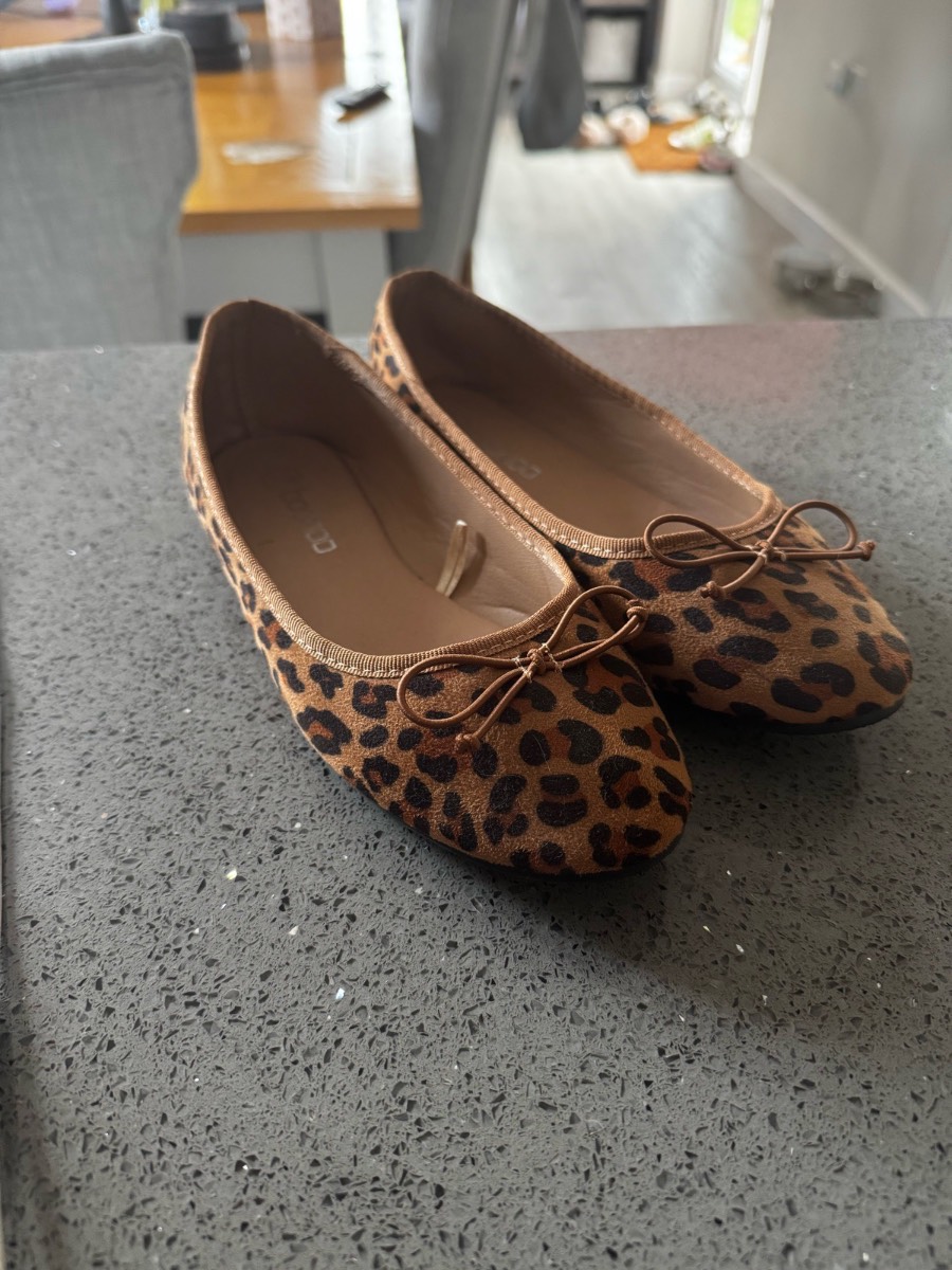 Boohoo ladies leopard flats