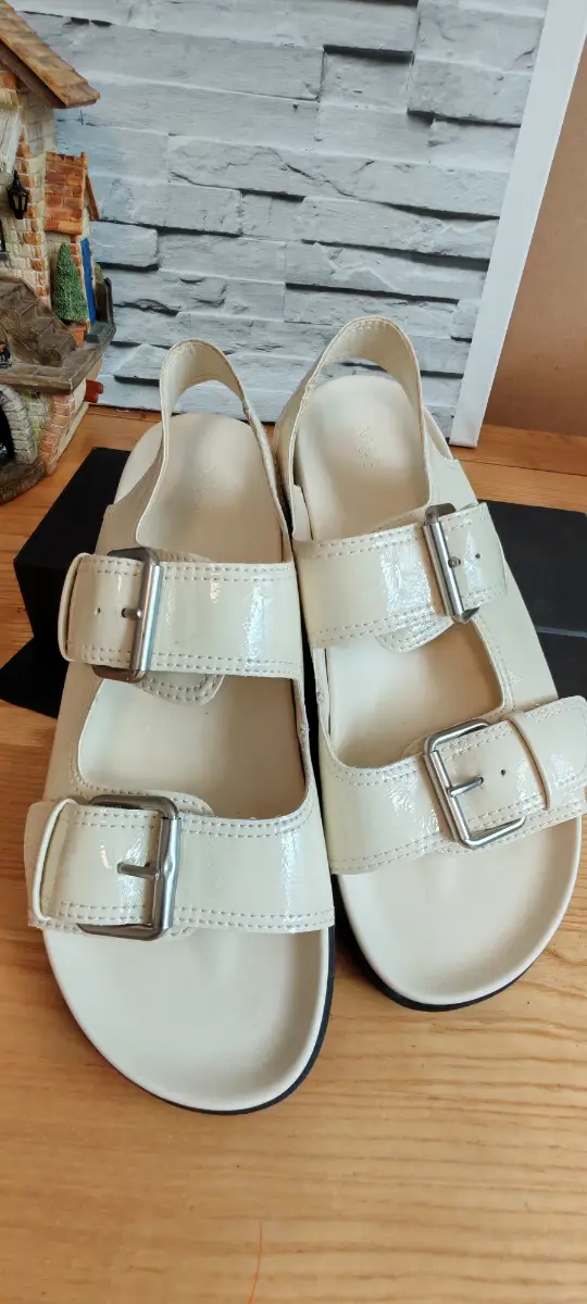M&S Patent Buckle Flatform Sandals size 6