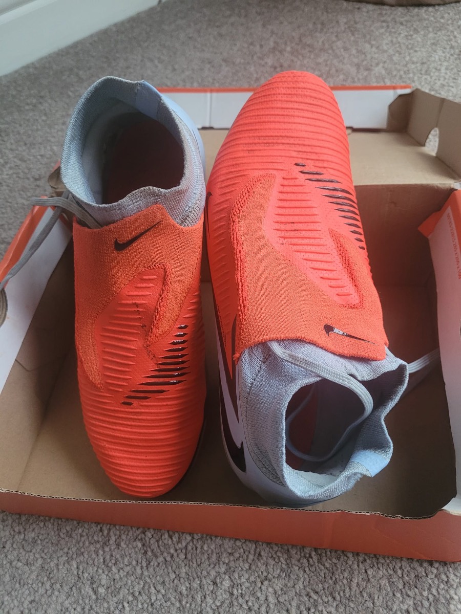 Nike phantom elite football boots