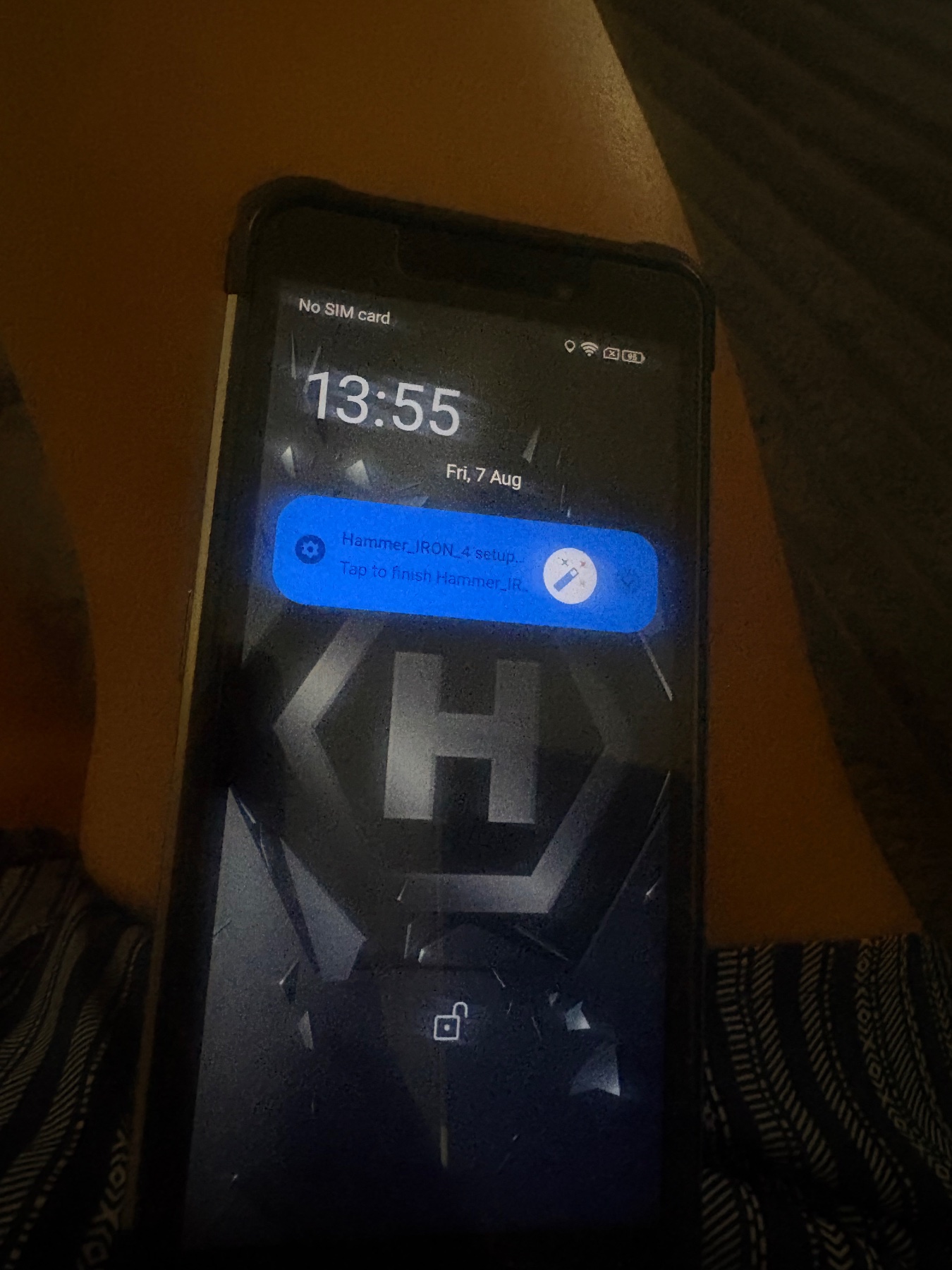 Hammer iron mobile phone