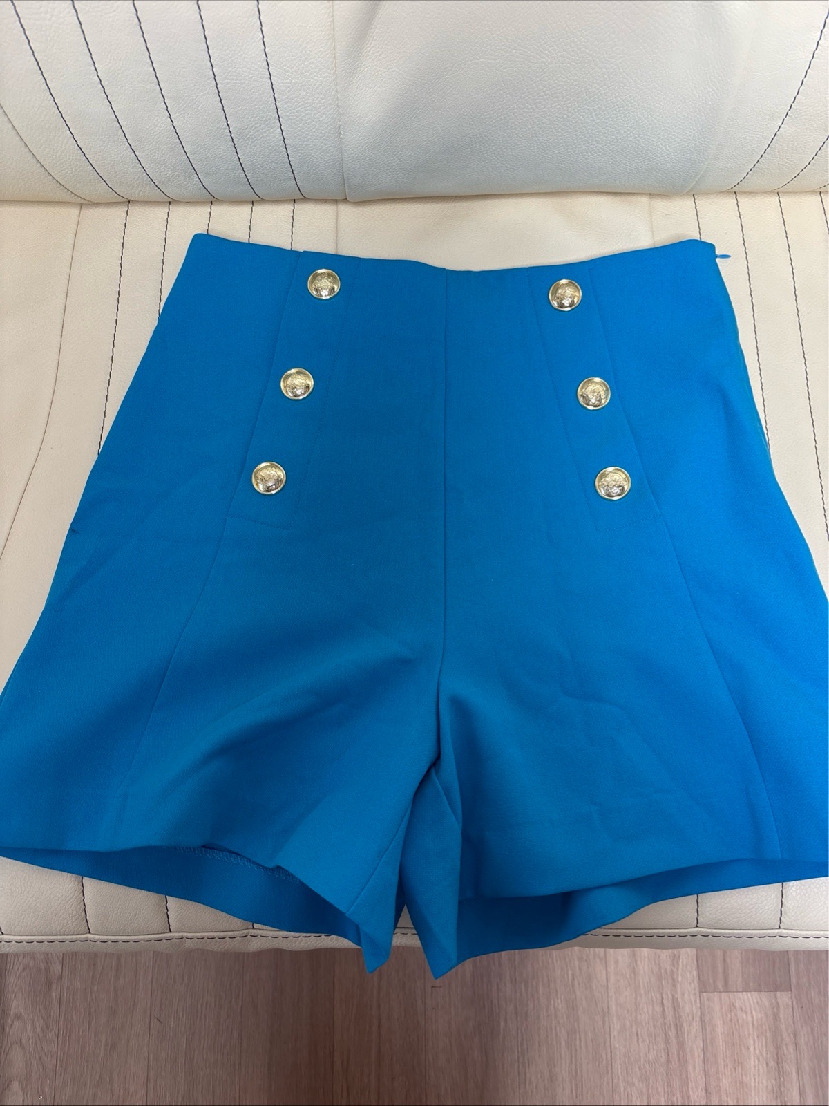 Zara Turquoise Blue High Waist Tailored Shorts Size M – Brand New – Gold Button Detail – Smart Summe
