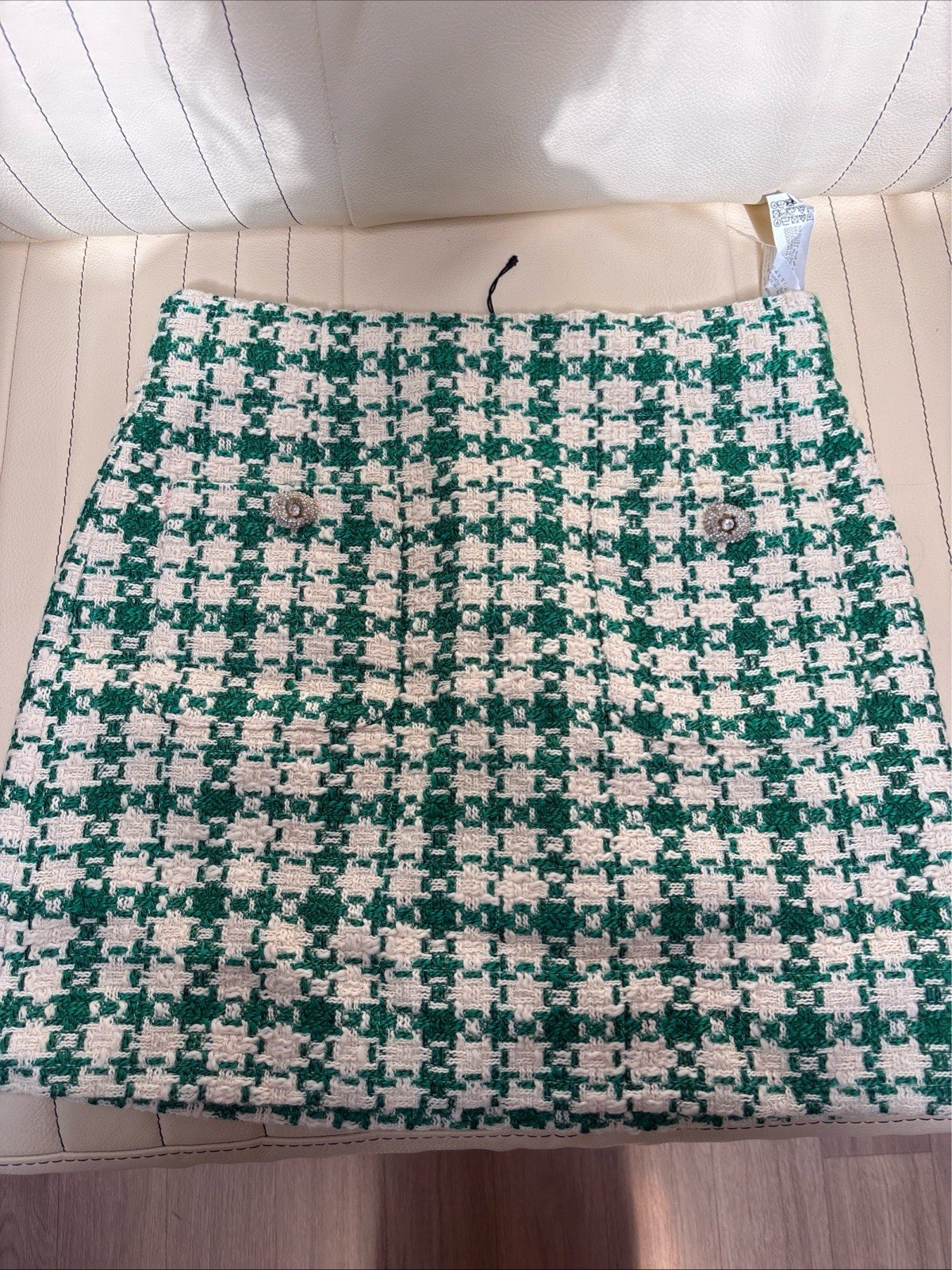 Zara Green & Cream Bouclé Mini Skirt Size M – Textured Tweed Style – Like New – Chic Summer Skirt