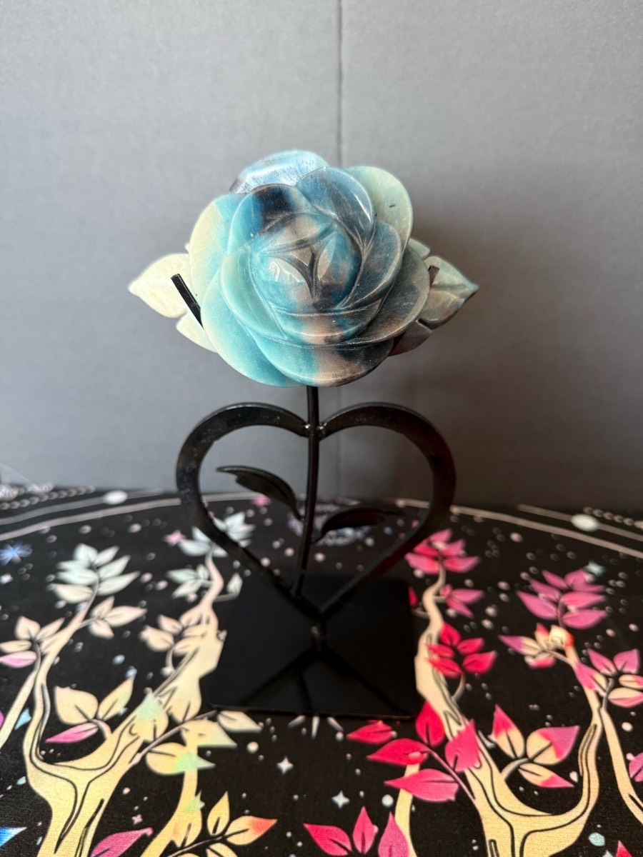 Trolleite Flower carving