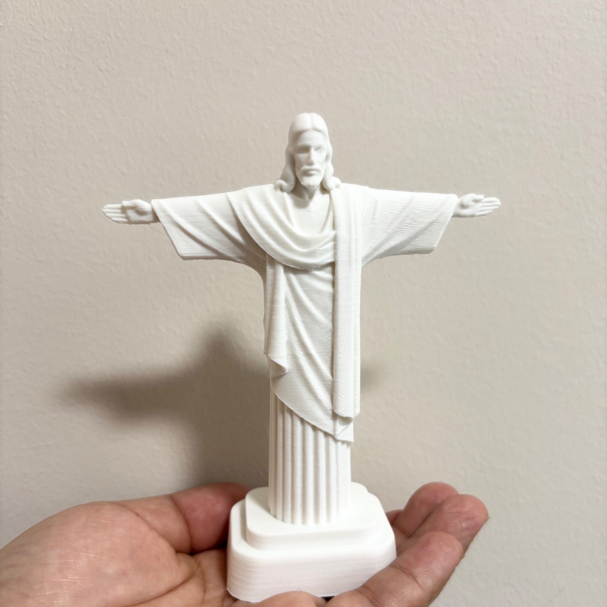 3D Printed Christ the Redeemer Statue – White Plastic Religious Figurine – Home Decor Gift