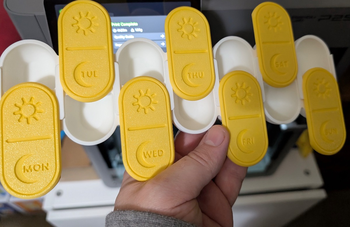 Weekly Pill Organizer 7 Day AM PM Medicine Box - 3D Printed Plastic Pill Planner