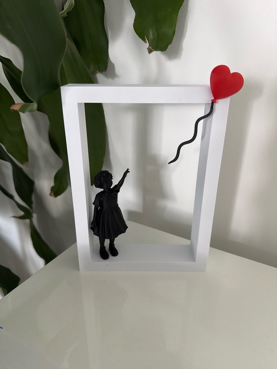 3D Printed Heart Balloon Girl Frame Decor | Modern Display Ornament | Home Decoration Gift