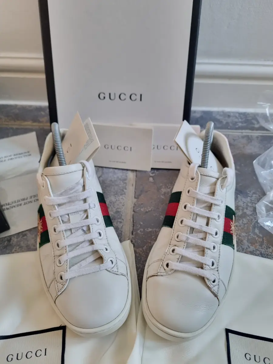 womens gucci ace bee trainers size uk 2 / 2.5 / or eu 34 / white colour