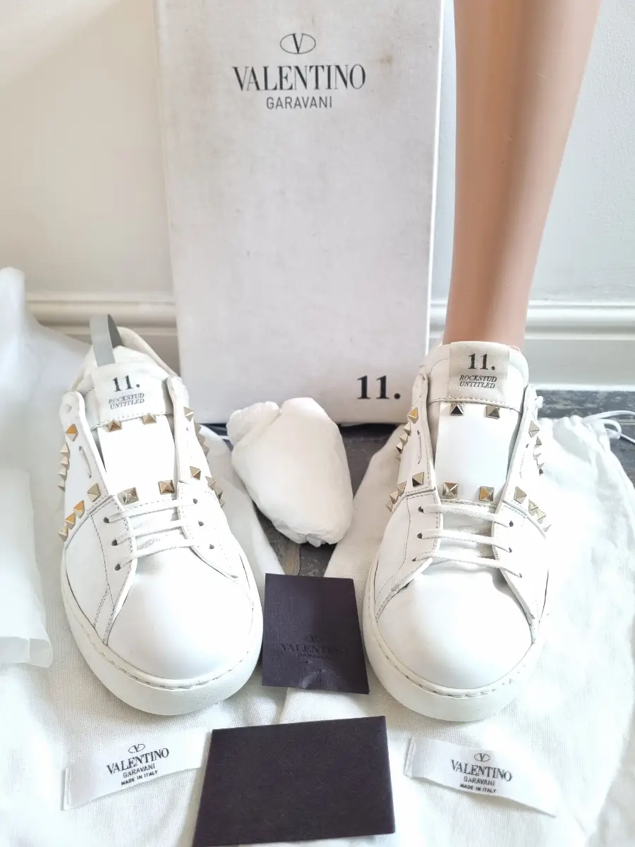 mens valentino garavani rock studs untitled 11 trainers size uk 9.5 / or eu 43.5 / white colour