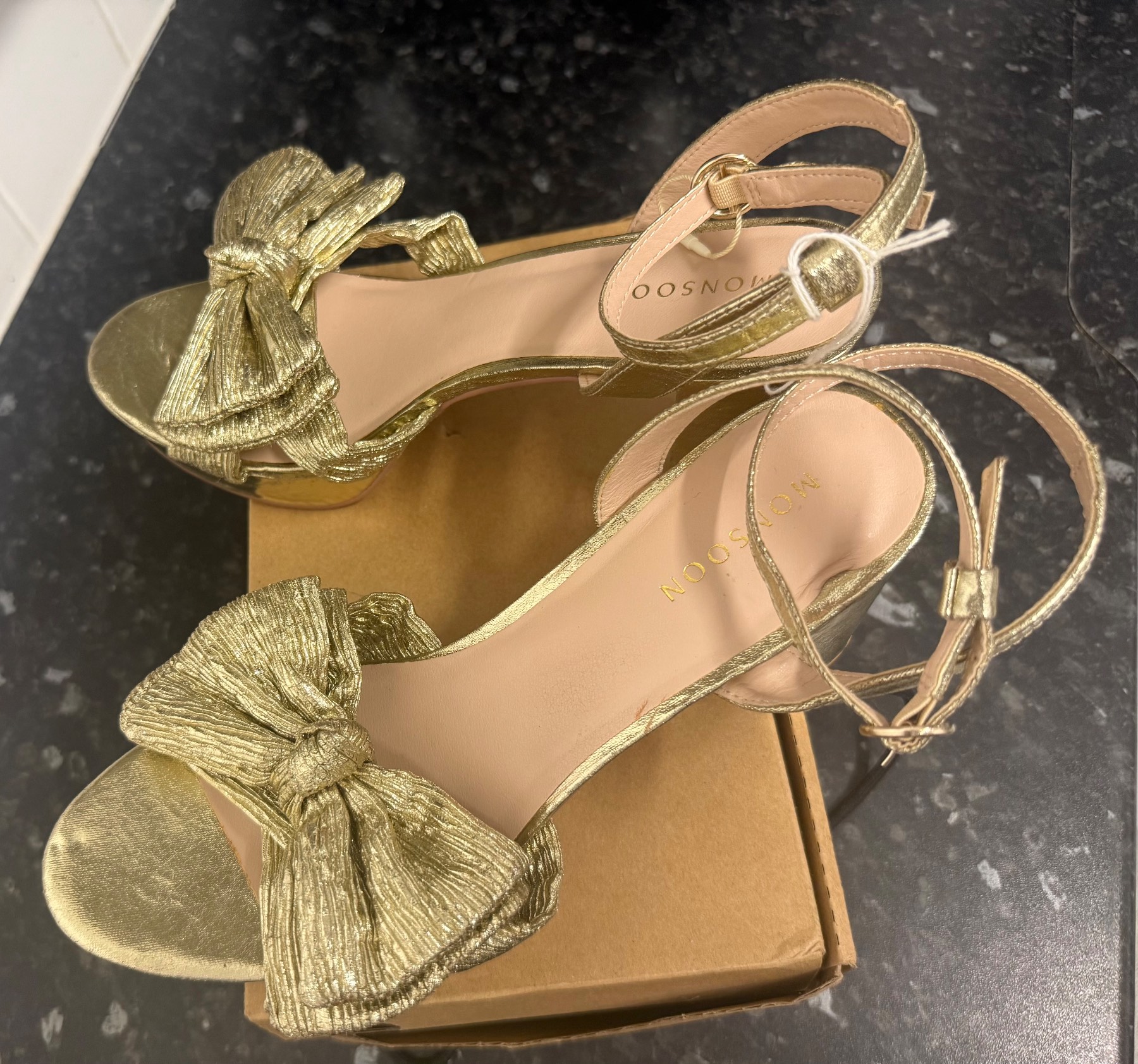 Monsoon Gold bow heels UK8