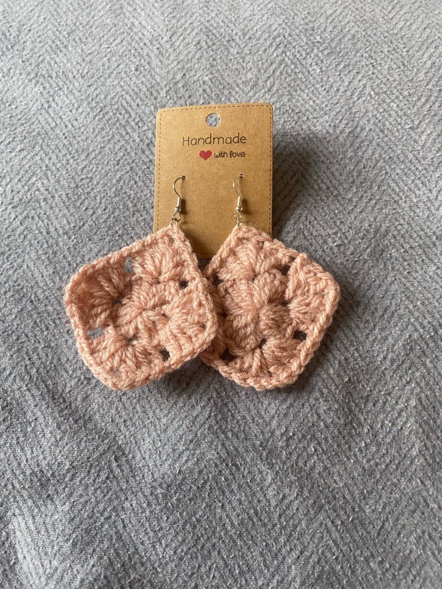 Crocheted Apricot Granny Square Earrings🌼