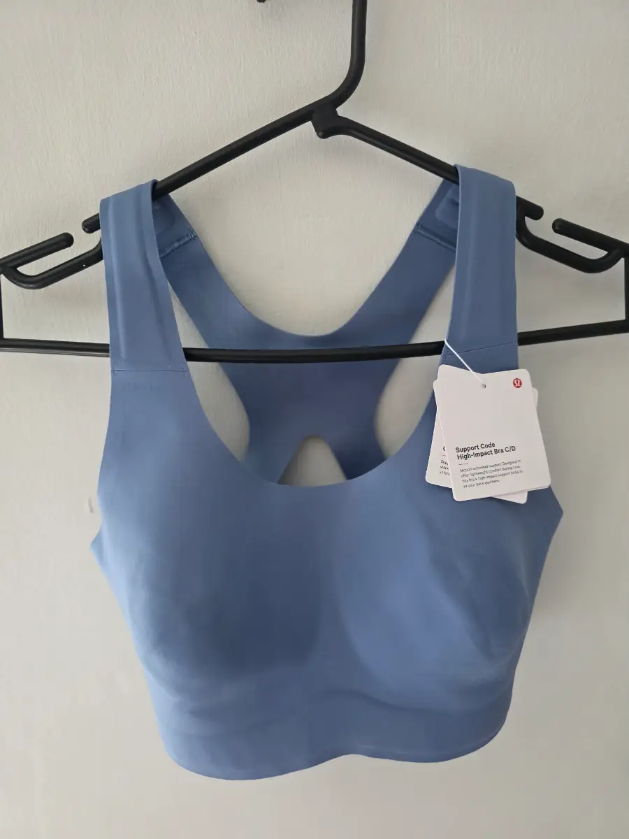 Lululemon Size XS Go Further High Impact Sport Bra Blue Colourway. New with Tags