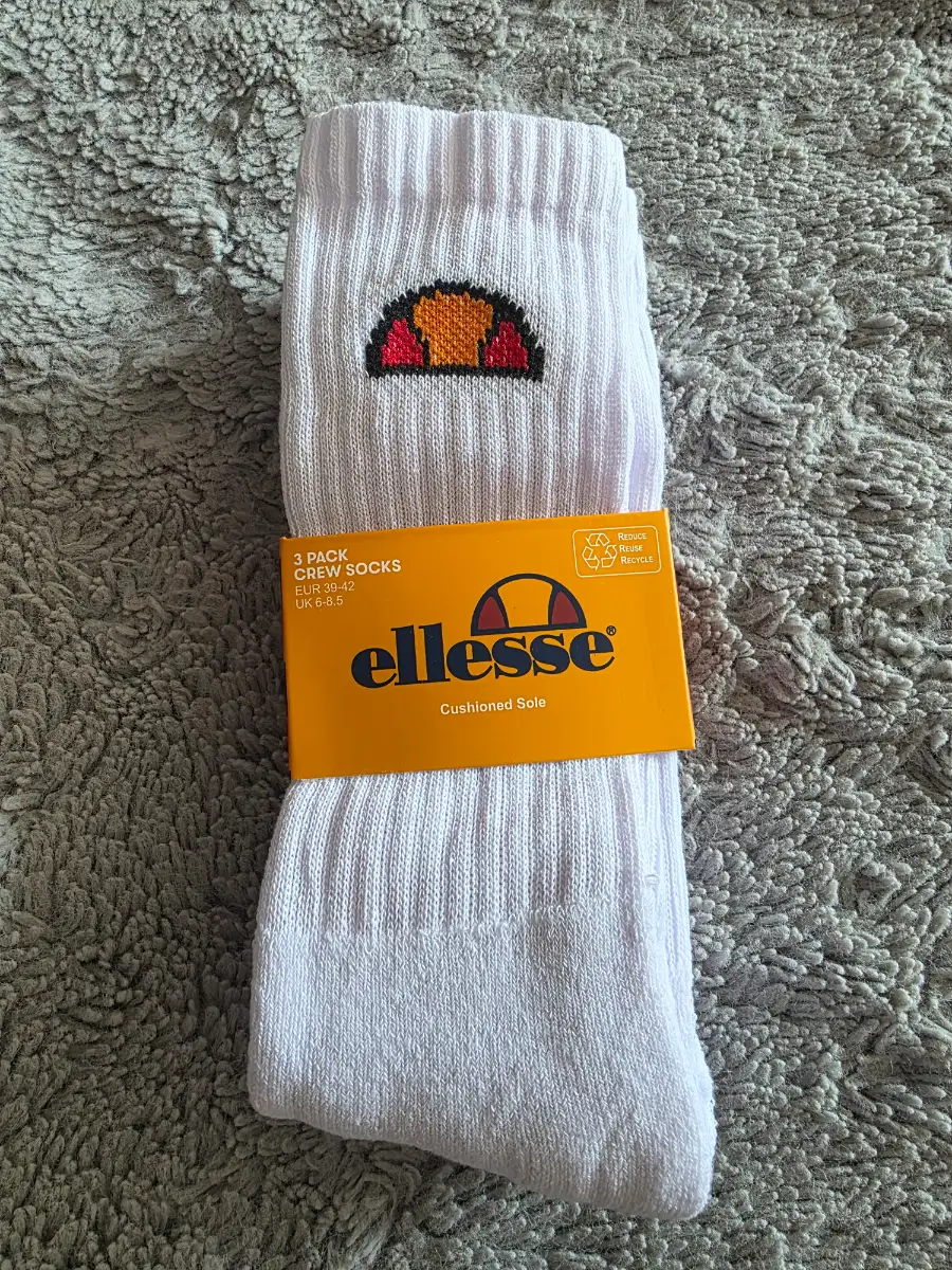 Ellesse Unisex 3 Pack White Crew Socks UK 6-8 New with Tags.