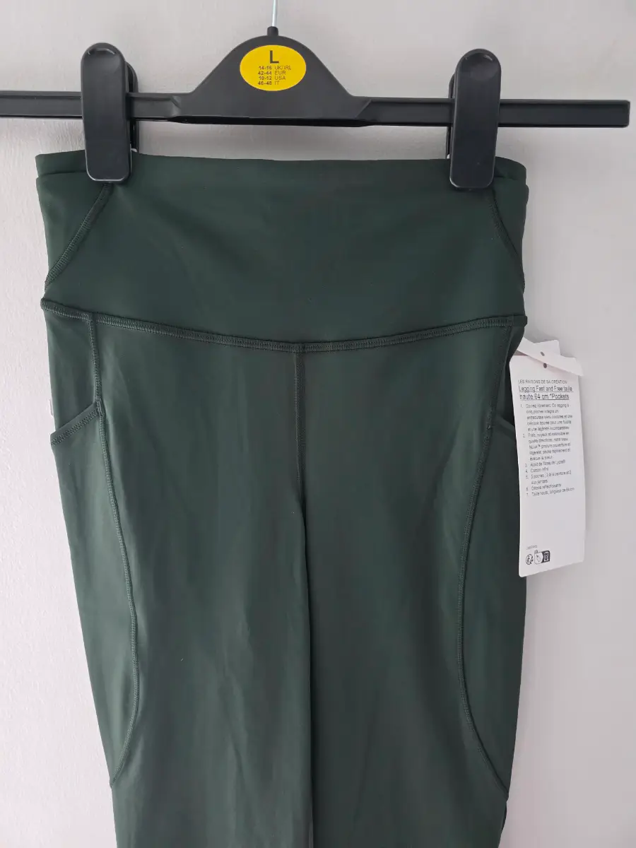 Lululemon Ladies UK8(US4) Dark Green Fast and Free High Rise Leggings. BNWT