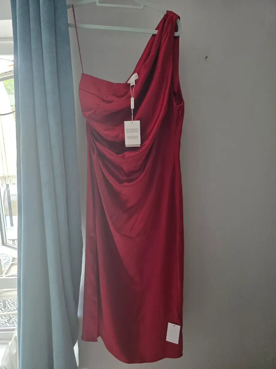 Pretty Lavish size 16 one Shoulder Draped Cowl Design Evening Dress.NEW WITH TAGS.