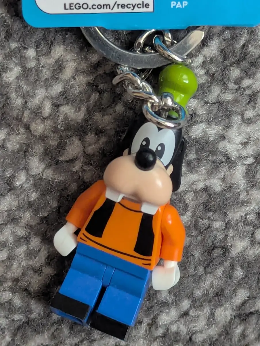 - Official LEGO Disney Goofy minifigure keychain