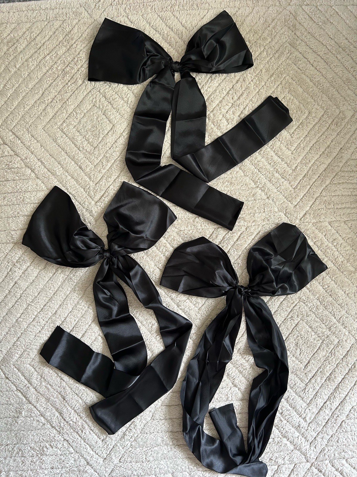 Black Polyester Satin Large Bows × 3 Party Home Decor