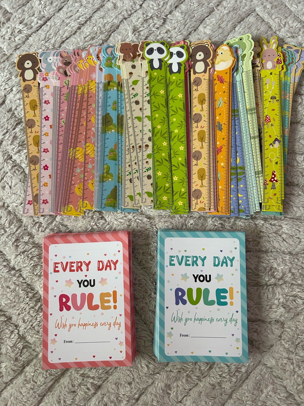 200 piece Paper Animal Bookmark Ruler and Card Set