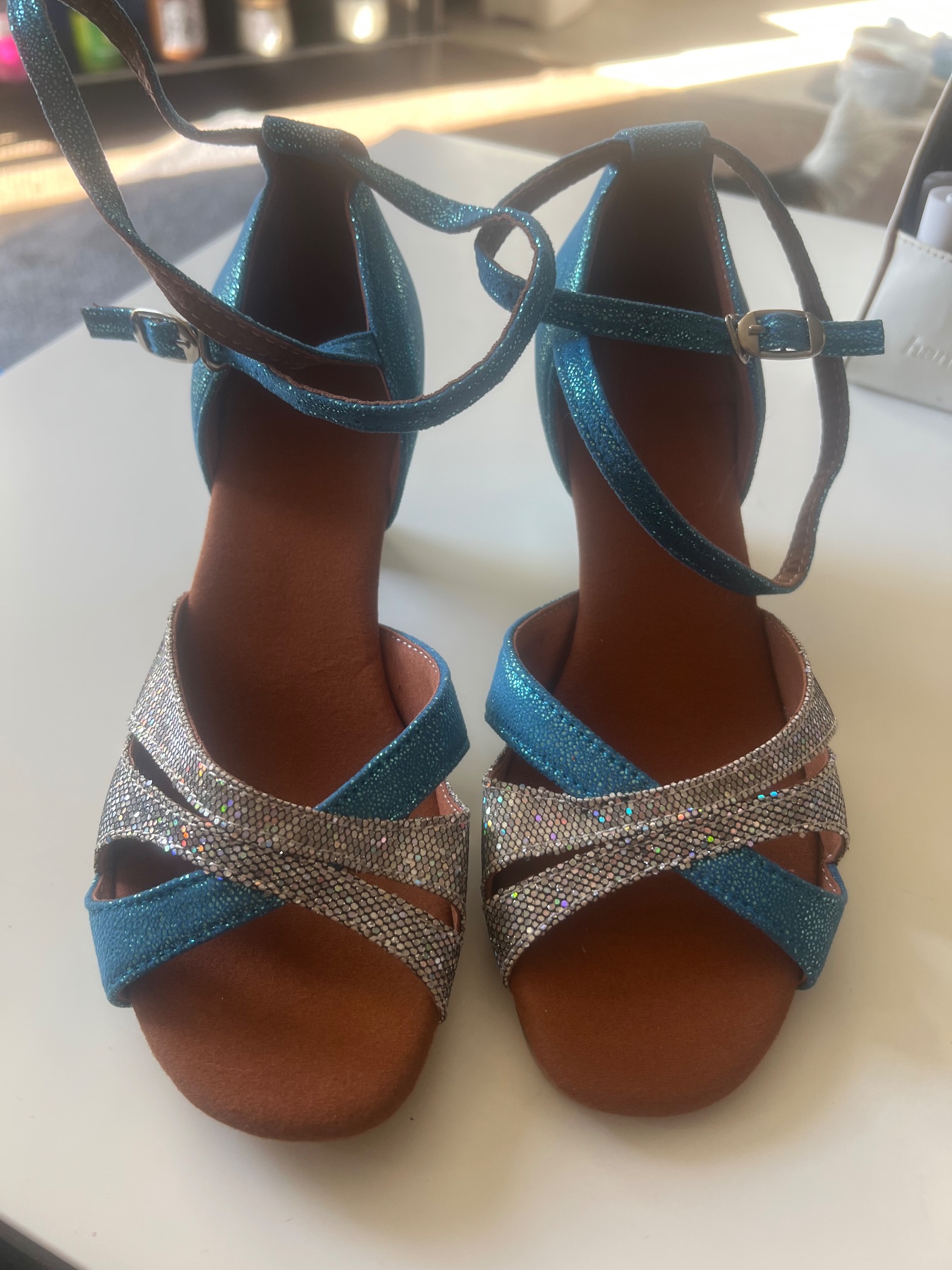 Ladies dancing style sandals size 4 never worn