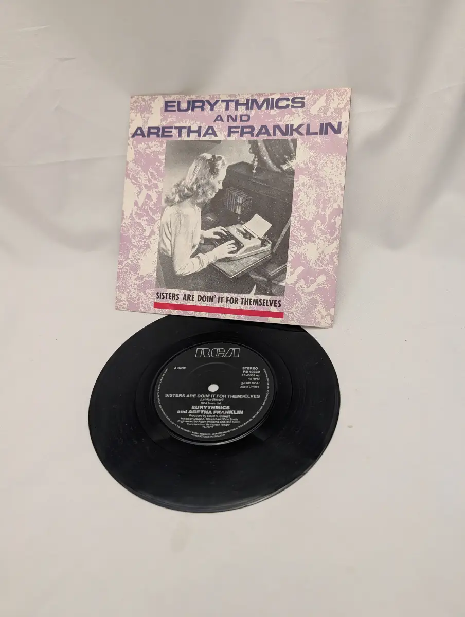 Eurythmics & Aretha Franklin Sisters Are Doing It for Themselves 7”  vinyl 1985