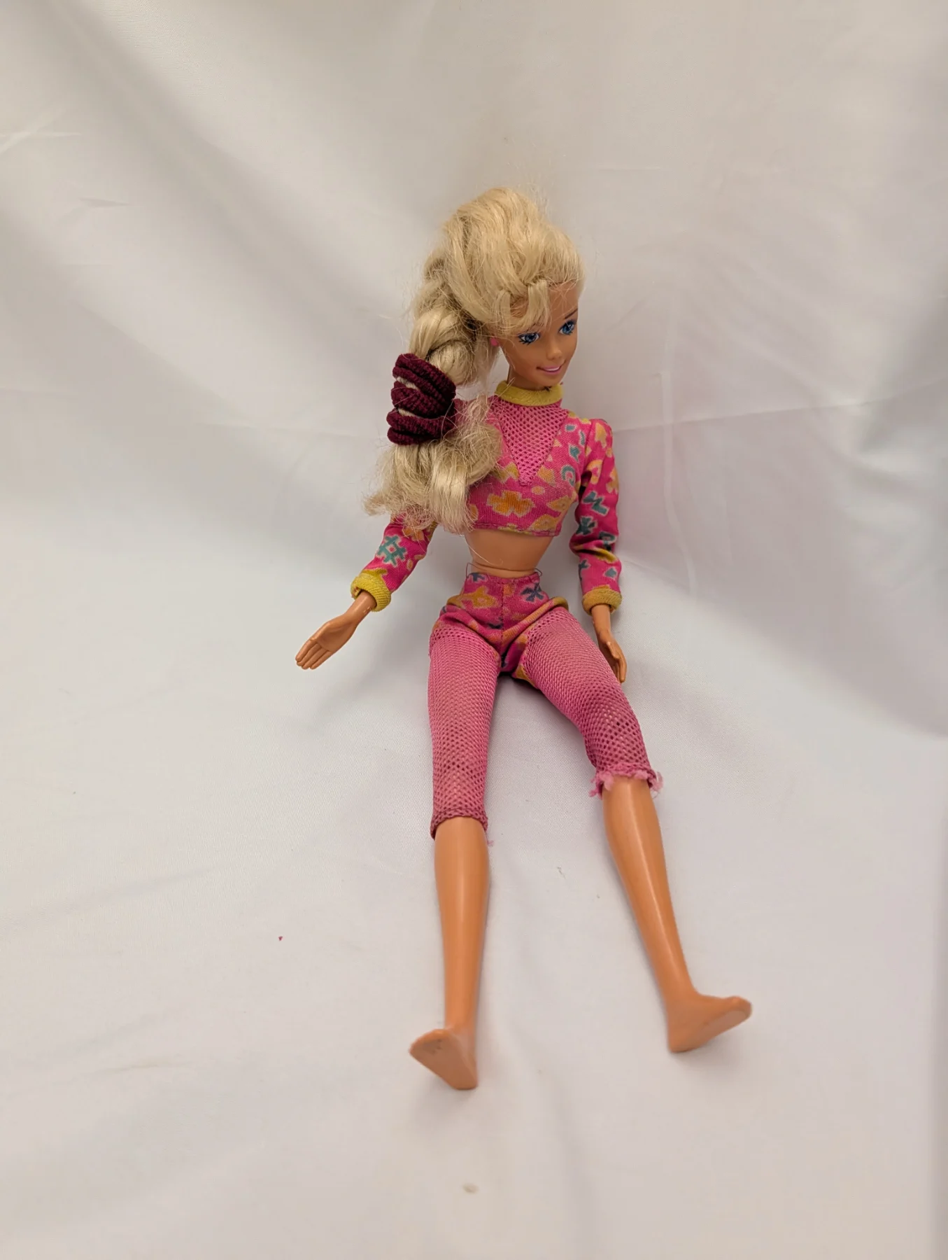 Vintage Workin Out Barbie Doll 1996  twist poseable Mattel 17317 toy 90s