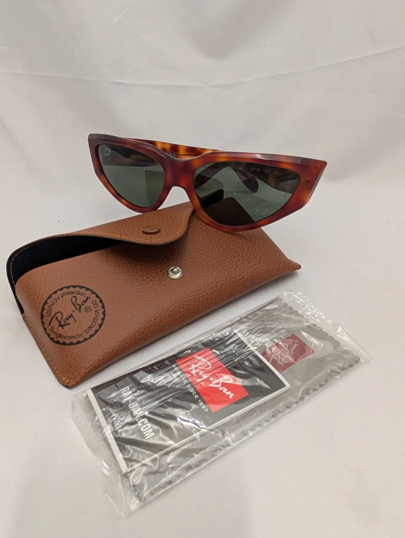 Ray-Ban Bausch & Lomb Onyx WO801 Cateye Vintage Frame France sunglasses holiday