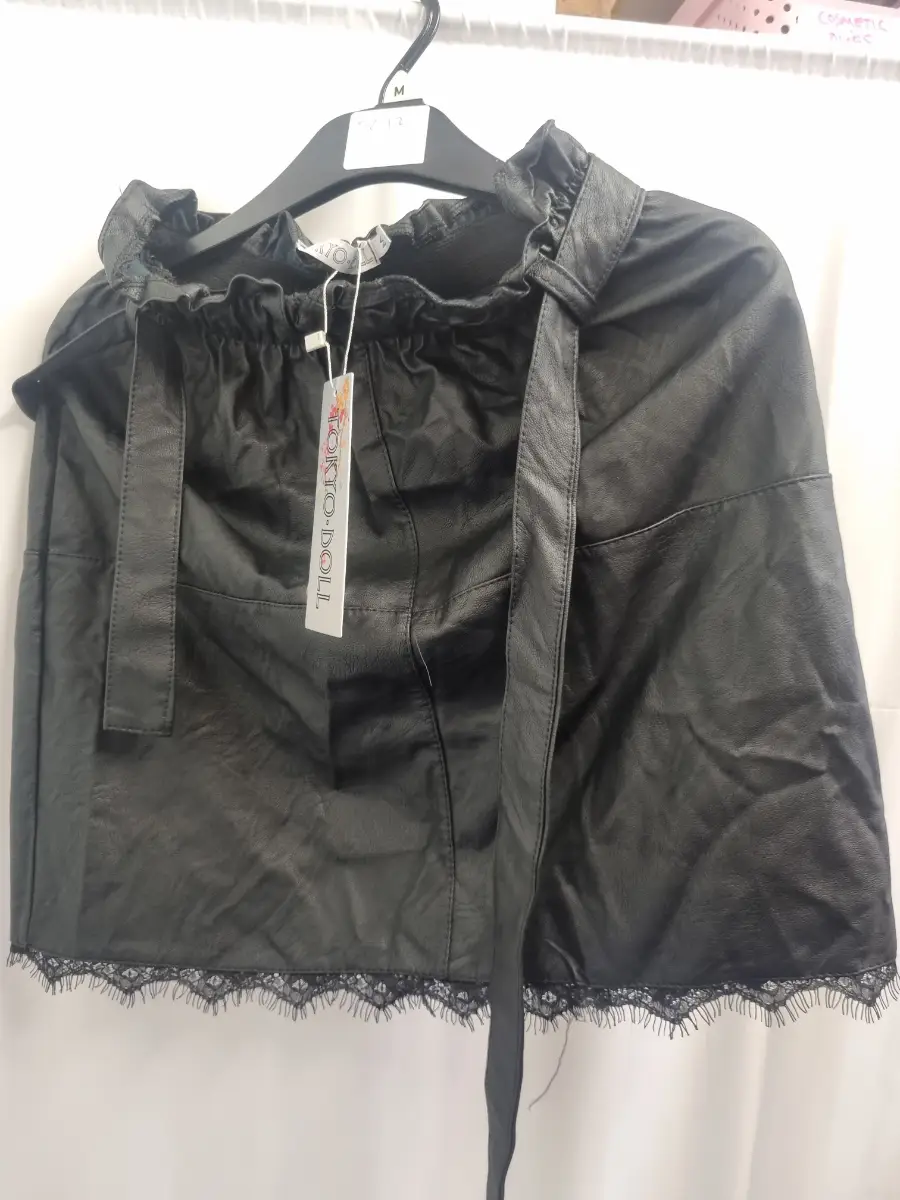 Pu skirt sz Medium black