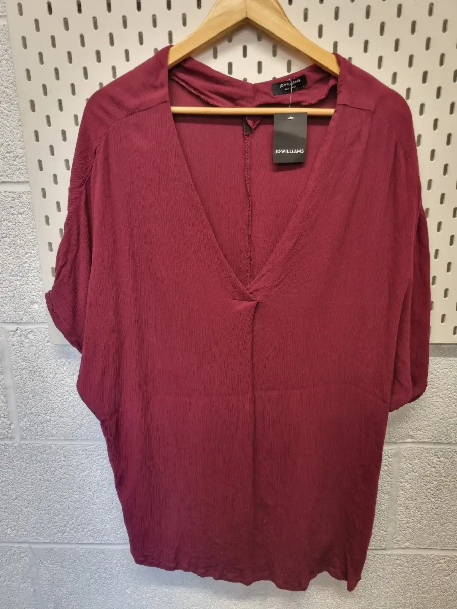 Top sz 28 bergundy