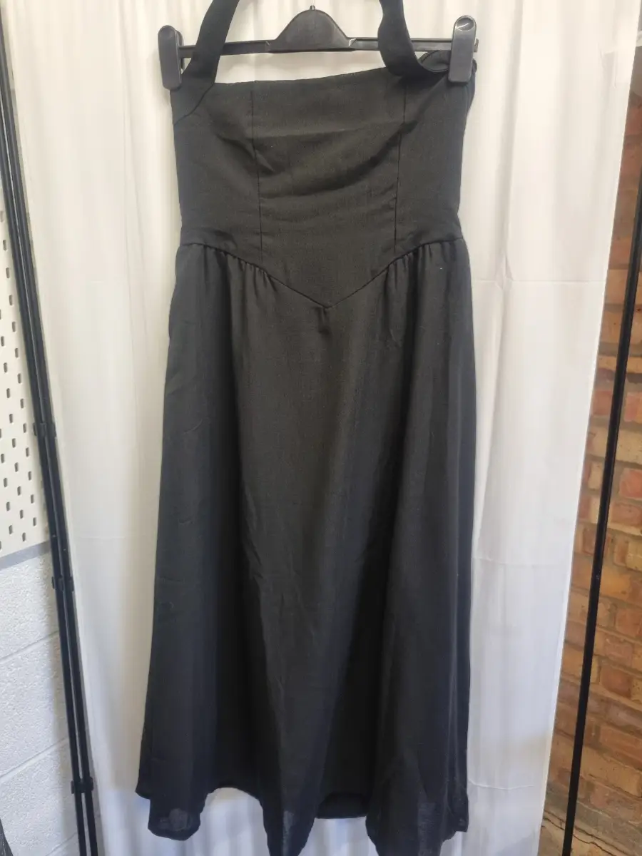 Dress halterneck black