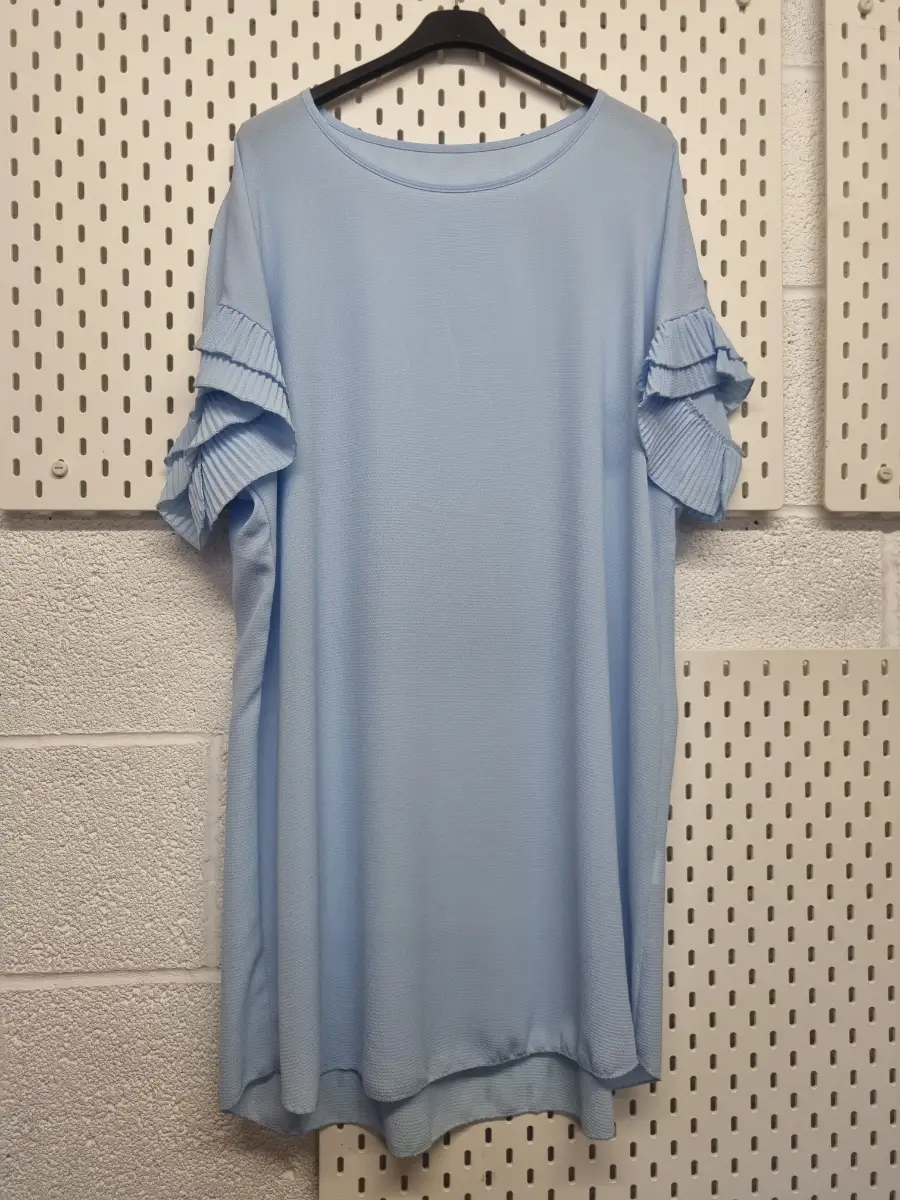 Dresses sz 10 to 26