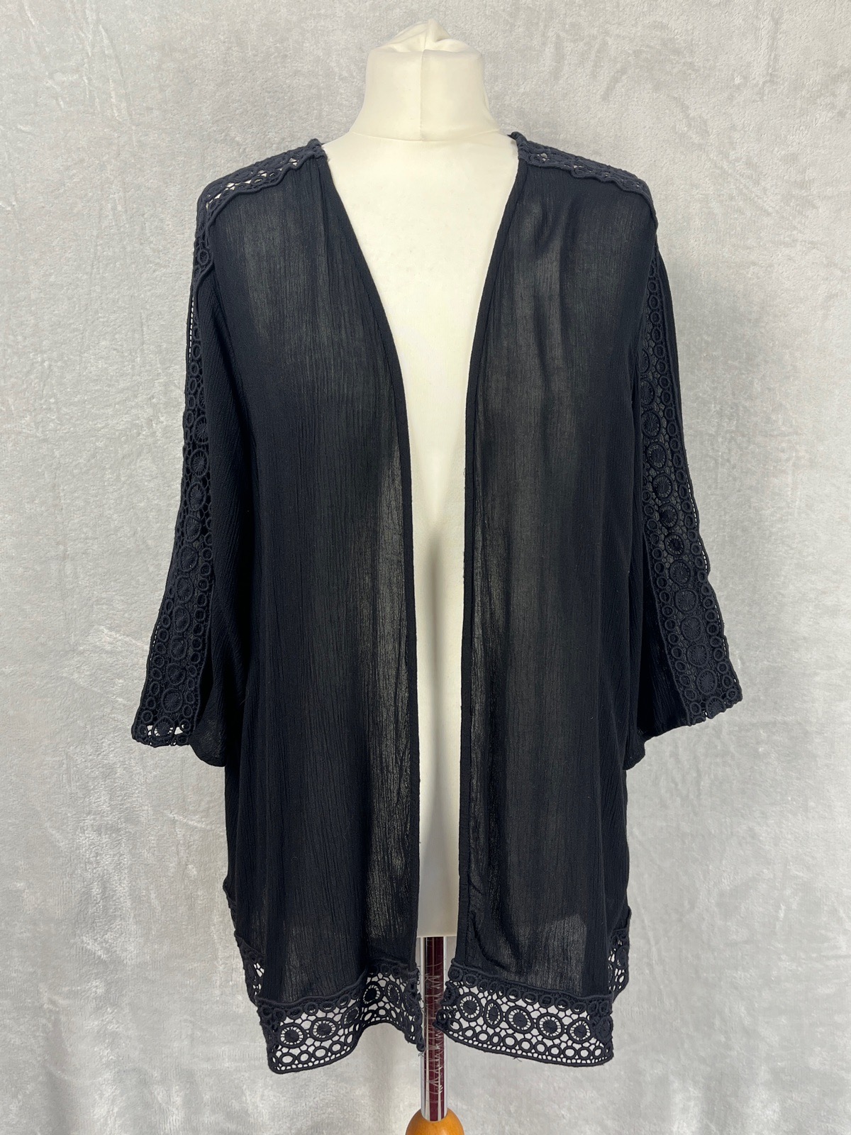 M&Co Black Beach Cover Up Plus Size 18 20 Crochet Lace Trim Kimono Cardigan