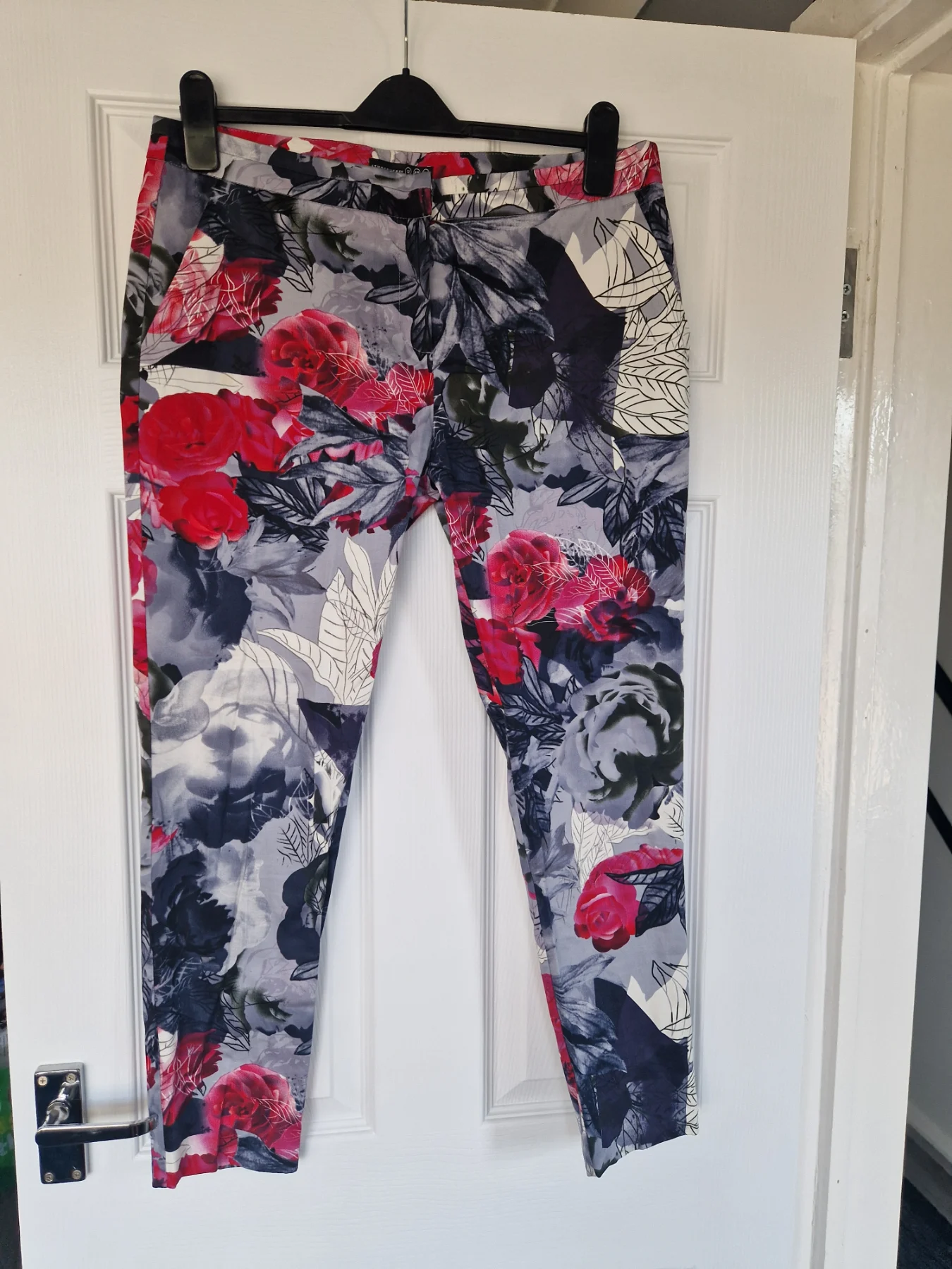 Flowery trousers